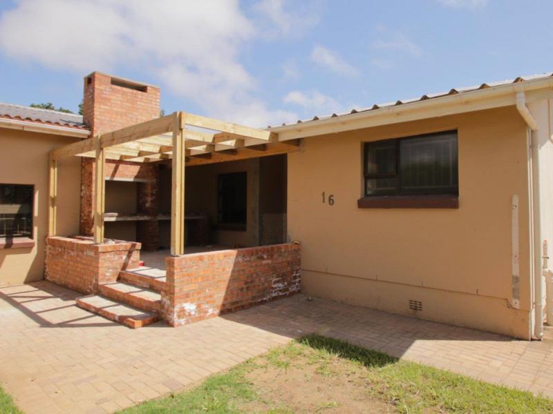 3 Bedroom Property for Sale in Hartenbos Central Western Cape